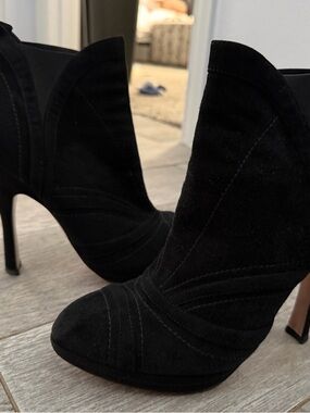 Prada 2009 Black Suede High Heel Ankle Boots 38.5